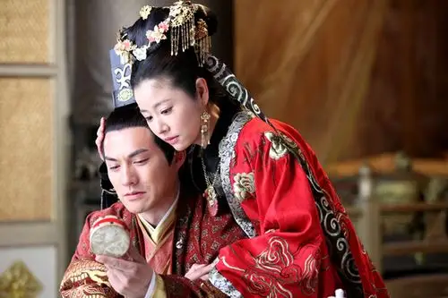 《倾世皇妃》是一部改编自慕容湮儿的同名小… - 堆糖,美图壁纸兴趣