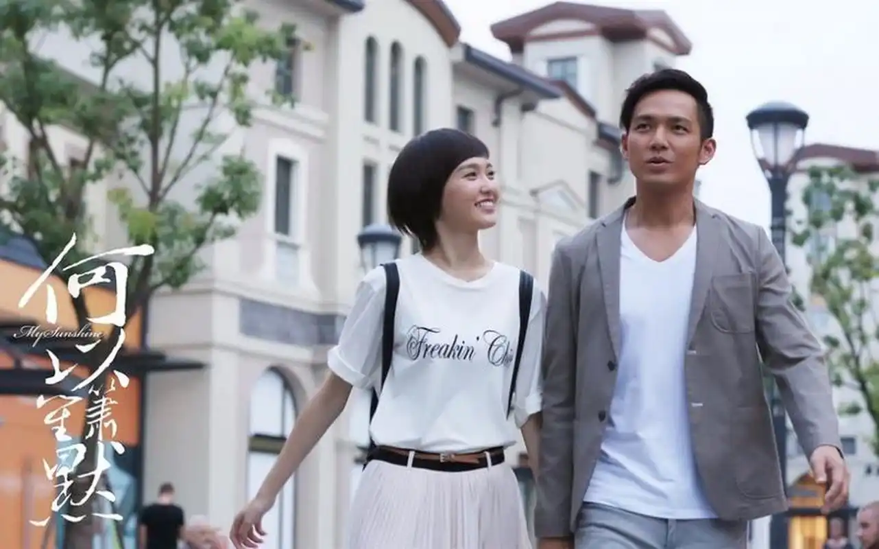 和唐嫣比较有cp感,钟汉良虽然和内地明星比起来,已经非常注重保养了