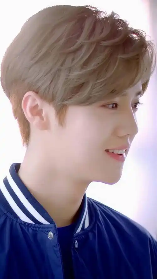 鹿晗#佳洁士 炫彩笑容