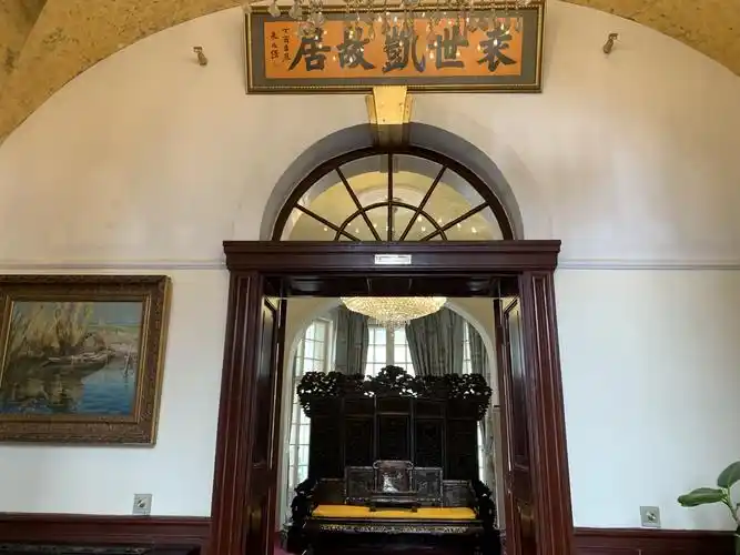 因此那些旧邸值得一去,特别是这个旧邸的讲解小哥又