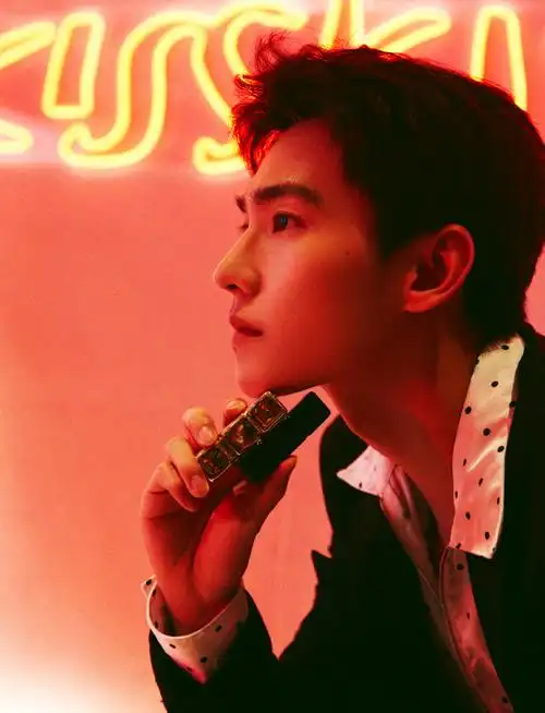 杨洋久九##杨洋夏日胶片感大片