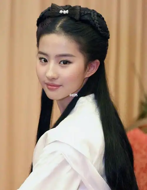 神仙姐姐刘亦菲18岁的考古照