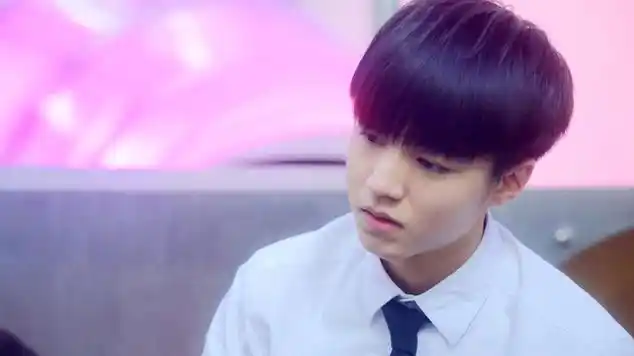 超少年密码夏常安帮助同学下滑梯手受伤又心情低落