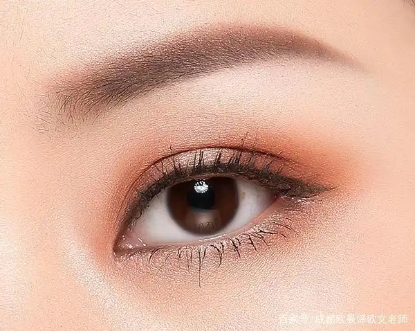 眼妆#眼妆在一个妆容中起着至关重要的作用,好看的眼妆能让整个兹容