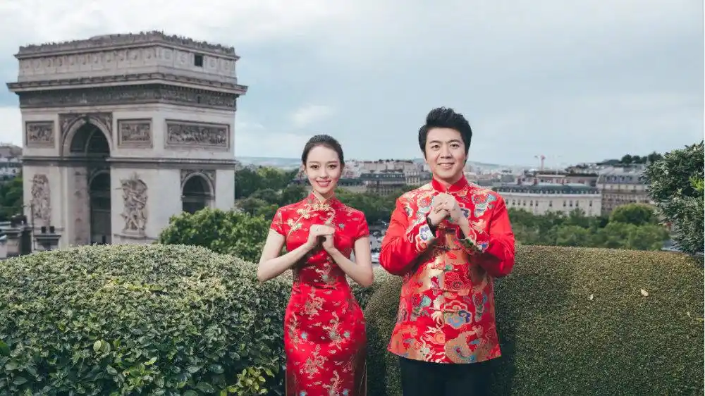 郎朗晒婚纱照宣布结婚,女方为钢琴家:我找到我的爱丽丝啦?