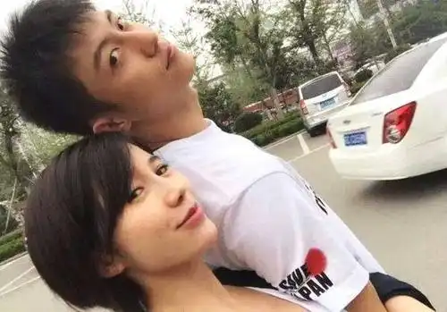 黄景瑜前妻助理放录音再锤男方出轨,网友:没听明白