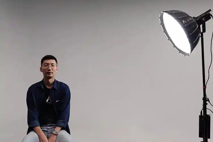 单人访谈的五种布光方法!