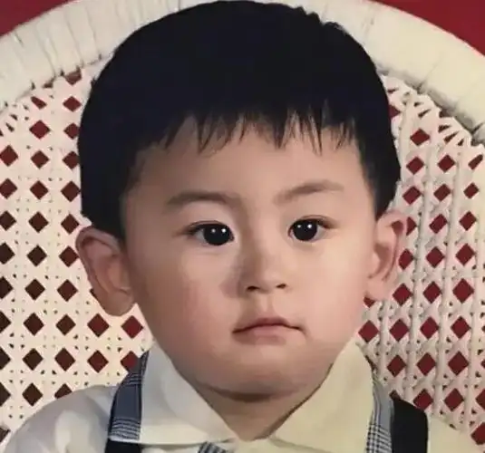 龚俊张哲瀚童年照曝光 网友:优良的基因果然是从小到大|龚俊|张哲瀚