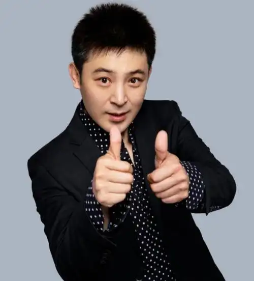 演员孙涛:18次登上春晚,与平凡初恋恩爱30年,如今很幸福|李莉|小品|闫