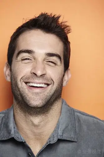 中年_男人_笑_头像_橙色背景_图片大全—全景创意图库(quanjing.