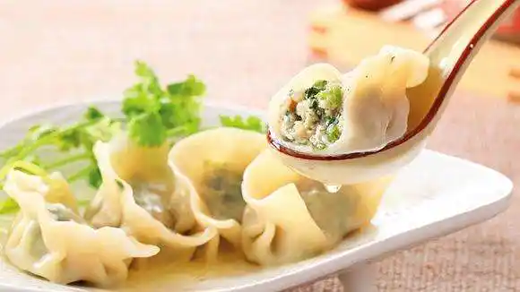 芹菜和它是"最佳搭档",补肾养血,头发黑亮,包水饺最好吃