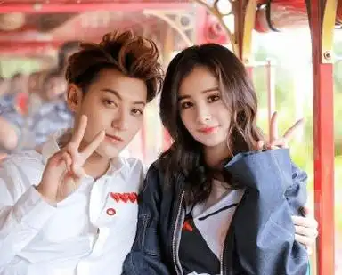 正是因为这一综艺,黄子韬和杨幂相识,节目结束之后,两人就合作了电视