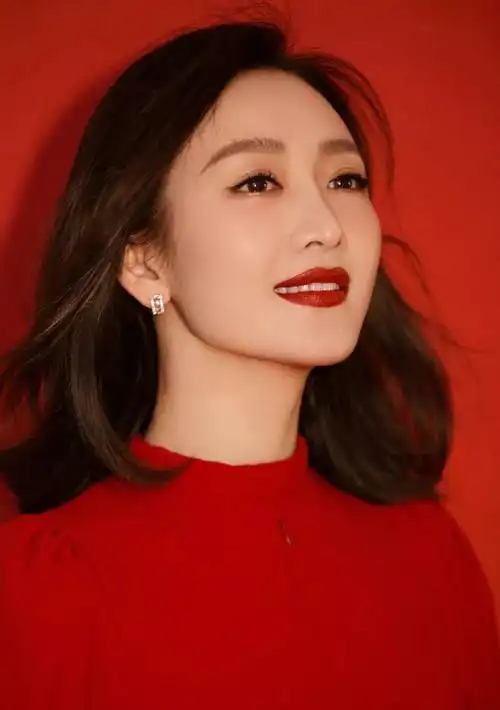 ndr4108贴片晶振是多少频率王鸥自爆一口美牙是假的女明星到底有多少