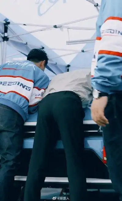 谁能想到光从胡先煦的背影就能看到林臻东的清冷感……|林臻东|胡先煦