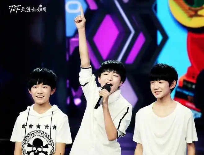 05.31"大家好 我们是tfboys"!添福宝成长的最好模样,有幸相遇