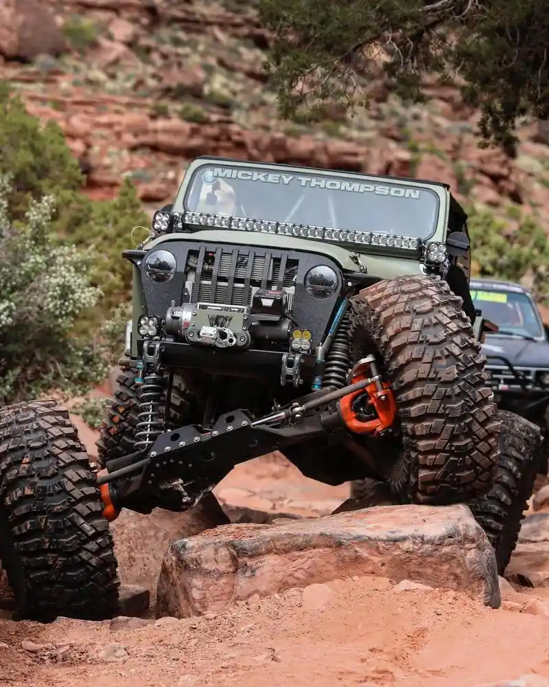 这才是男人应该开的大玩具!#硬派越野 #这才是男人的玩具 # - 抖音