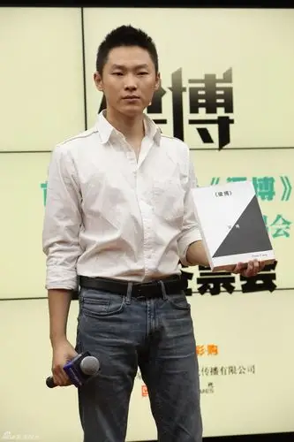 组图:梁博京城推荐首张大碟 签售感谢歌迷支持_高清图集_新浪网