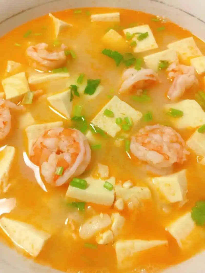 鲜虾豆腐汤