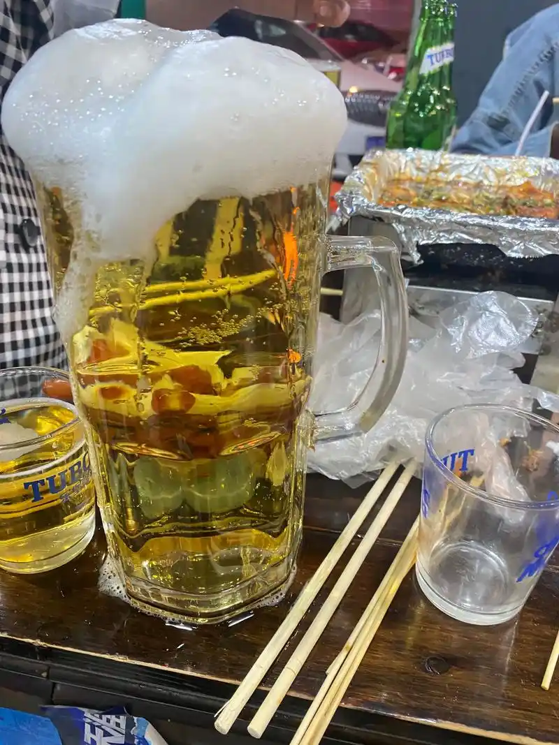 今天晚上喝三种酒,白酒,梅见,啤酒真的醉了[捂脸][捂脸][ - 抖音