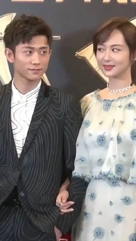 杨紫张一山,给我们童年带来欢乐的两位小童星长大了