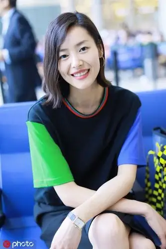 67时髦减龄显气质 齐肩短发仍然是今秋发型大势__凤凰网