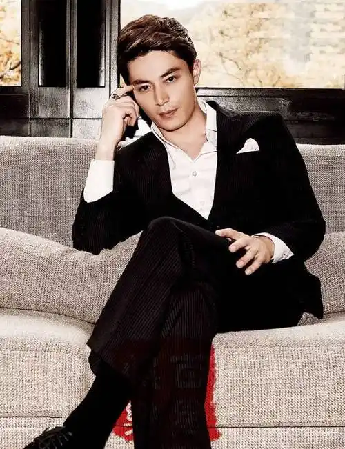 霍建华经纪人霍建华代言费霍建华经纪公司霍建华肖像代言