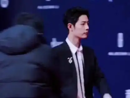 肖战走路杀的经典场面～啊啊啊啊