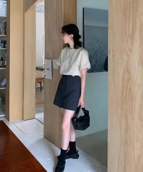 韩国时尚ins博主 简简单单的盐系穿搭