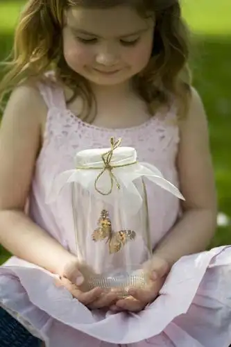 拿着,注视,小孩,粉色,自然,动物,夏天,观察,看,仅一个小孩,景色,可爱