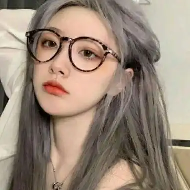 戴眼镜图片头像女生高清超好看的女生戴眼镜头像大全