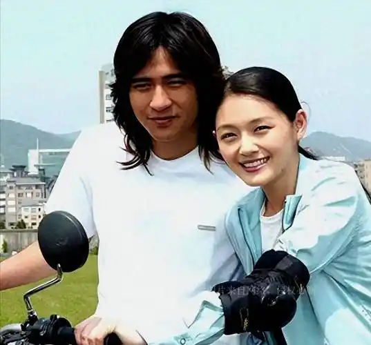 分手14年再看大s周渝民:他结婚6年生活幸福,她仍深陷离婚风波_感情