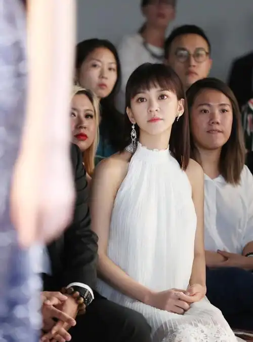 陈意涵挺孕肚狂跑5公里,咧嘴甜笑大汗淋漓,网友:心真大