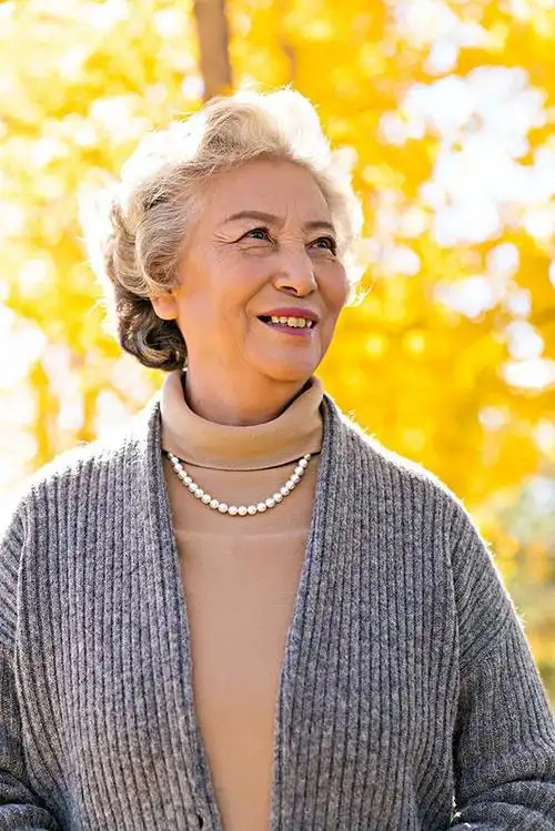 70岁老人染发的正确方法 老年人染发后做好这3步(6)