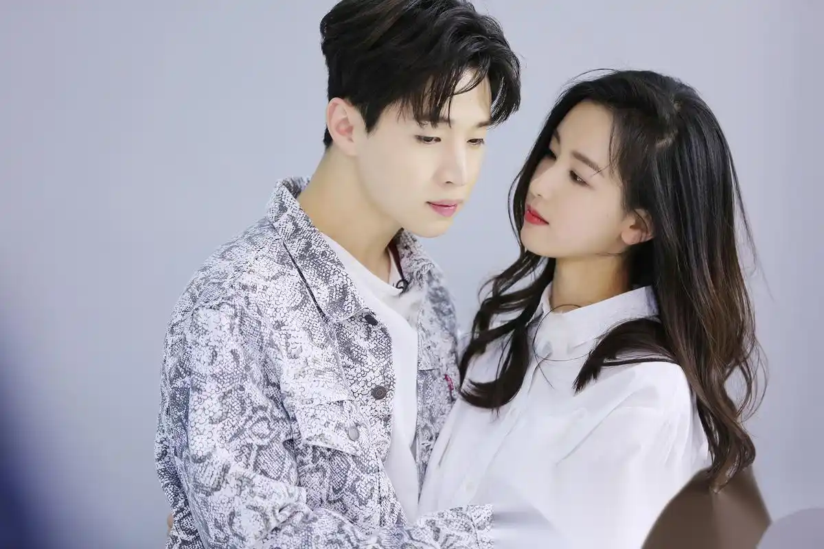 陈都灵陈都灵如果爱台历大片:春之明媚