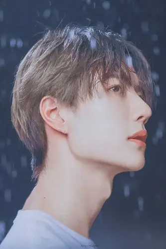 hfp宣传图 修图 @uniq-王一博 cr:logo