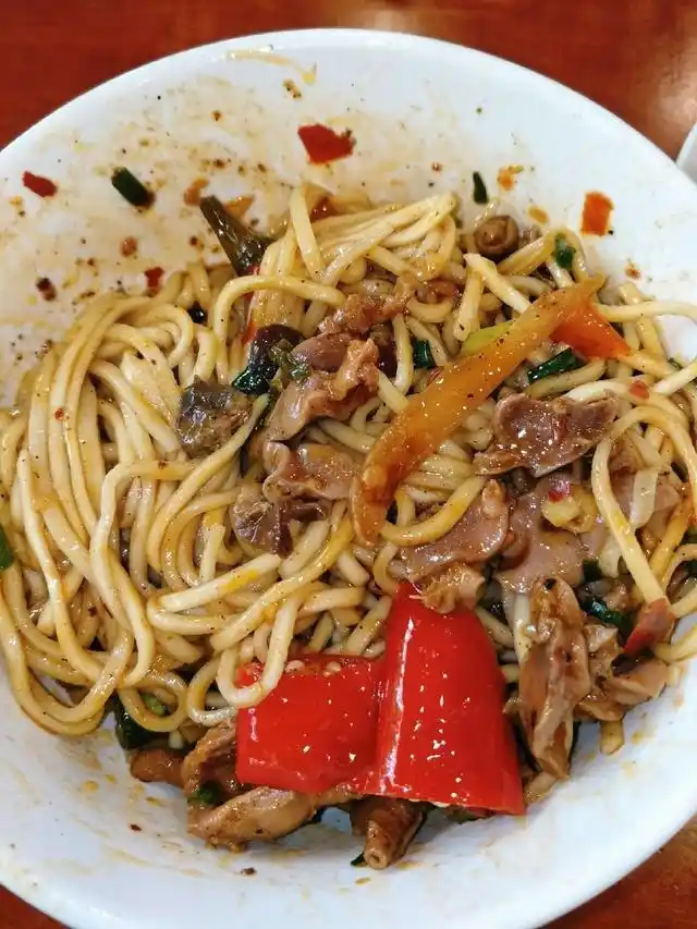 19老公特别喜欢吃面条都说男人爱吃面会生女儿是真的吗