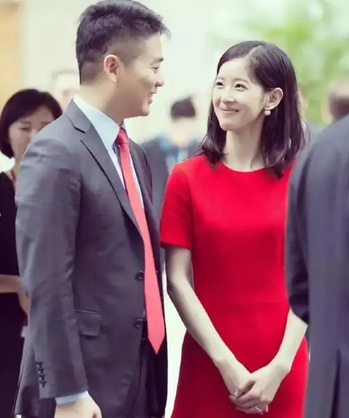 30岁二胎的章泽天坐拥1050亿比章子怡郑爽范冰冰还能打