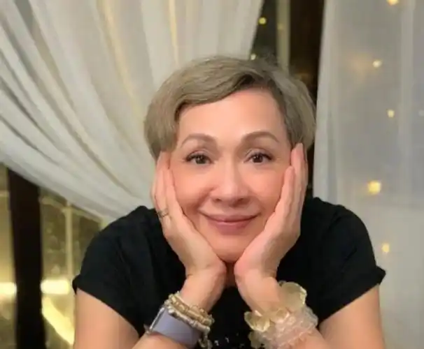 又一喜讯曝出周润发前妻余安安升级做外婆晒大女儿临盆在即