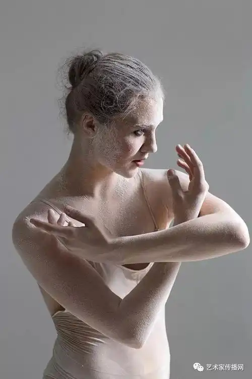 还可以阅读往期精选才子狂追5年把尼姑娶回家,震了国人画出女人体至高