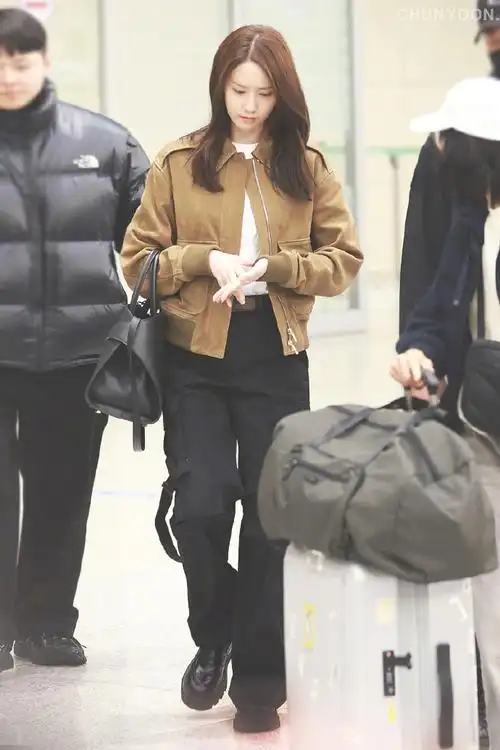 林允儿电影2点的约会#06#林允儿yoonite#  240304 林允儿仁川机