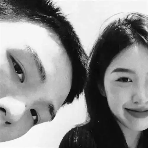 黑白色系真人情侣头像一对好看图片