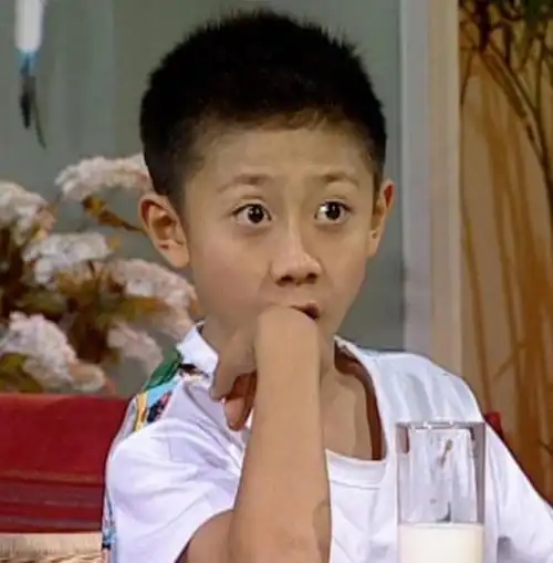 除了金句输出,大家后来也发现了,刘星的沟通情商很高.