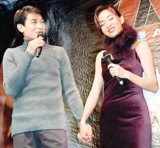 刘德华对梅艳芳说四十岁你没嫁我未娶定娶你,她走的那年恰四十岁_婚纱