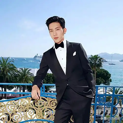 井柏然个人资料简介及井柏然的字写得不错