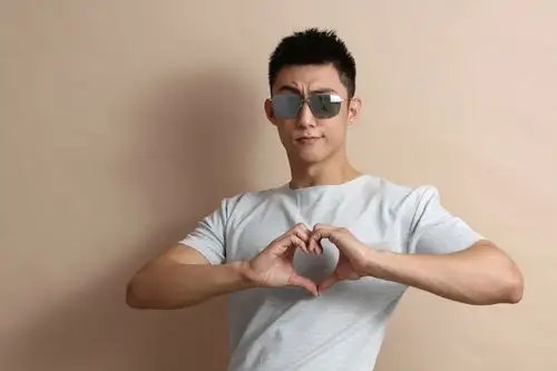 黄景瑜 prsr帕莎眼镜拍摄 未修片超清图9p-9