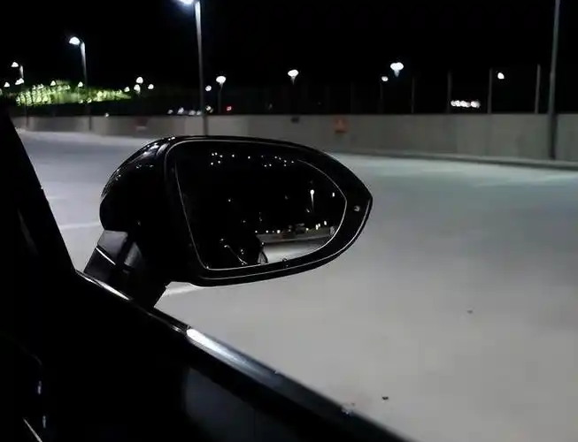 晚上开车后视镜很黑怎么办