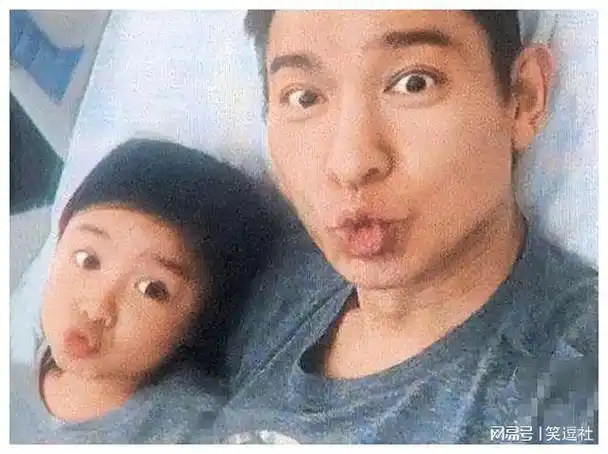 62岁刘德华辟谣再当爸爸:还没有!58岁朱丽茜被曝高龄怀二胎