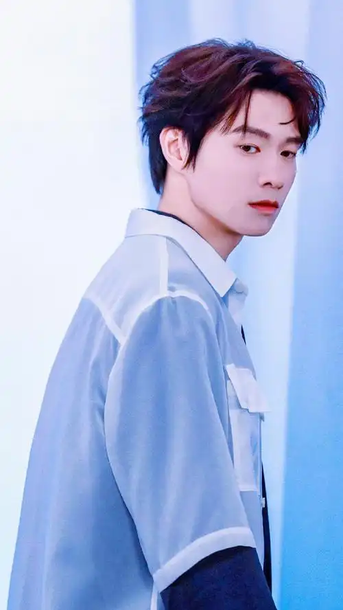 魏大勋石凯加起来有三岁吗##魏大勋 臣退下了##高圆圆魏大勋张嬉乔