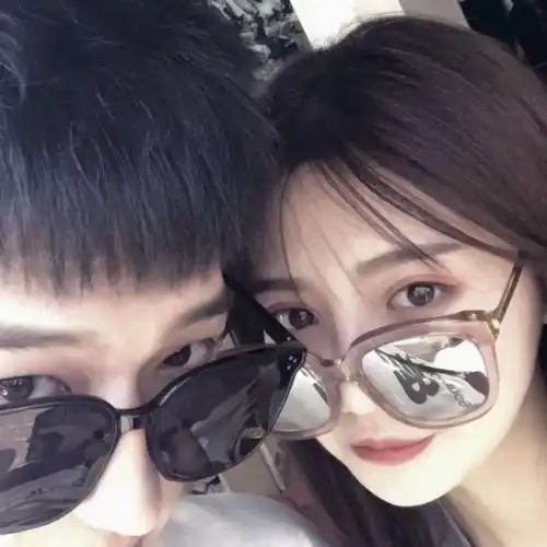 真人情头两张一人一张