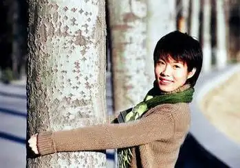 《新闻联播》美女主播宝晓峰:43岁仍未婚单身,情系家乡内蒙古!